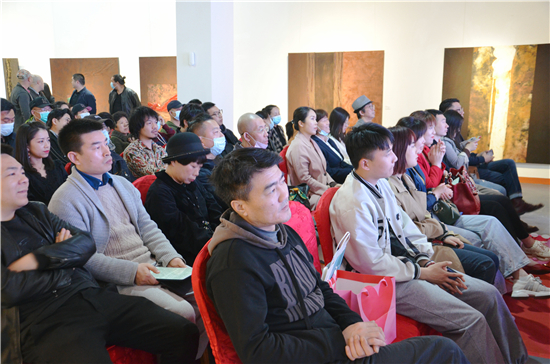 醉美中国——青年艺术家推介展在醉美中国美术馆拉开帷幕。