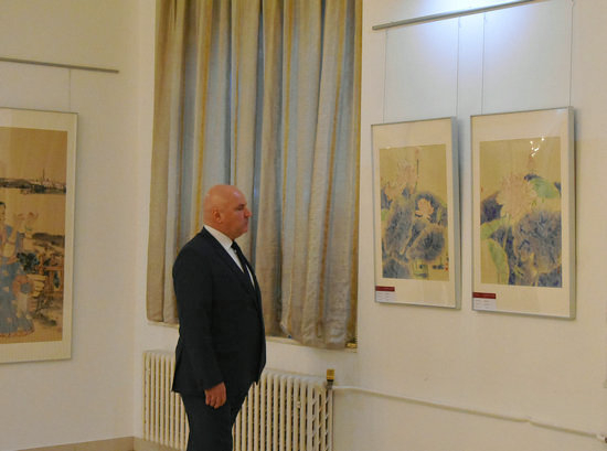 常美娟国画艺术亮相斯洛伐克驻华大使馆